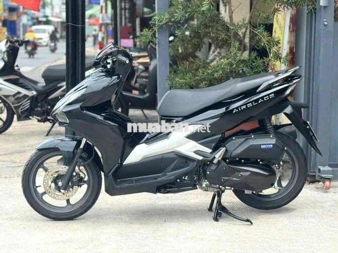 Honda Air Blade 125 2024 Đen bóng chính chủ