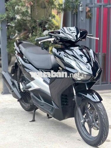 Honda Air Blade 125 2024 Đen bóng chính chủ