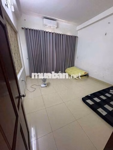 nhà 1/ nguyễn ảnh thủ .hẻm 6m . ôtô đậu trong nhà .5pn 