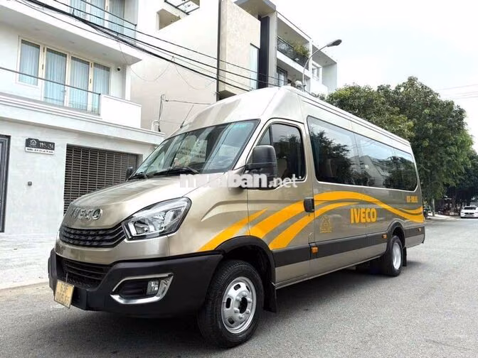 IVECO DAILY PLUS 2022 19 CHỖ 159000KM BH 1 NĂM