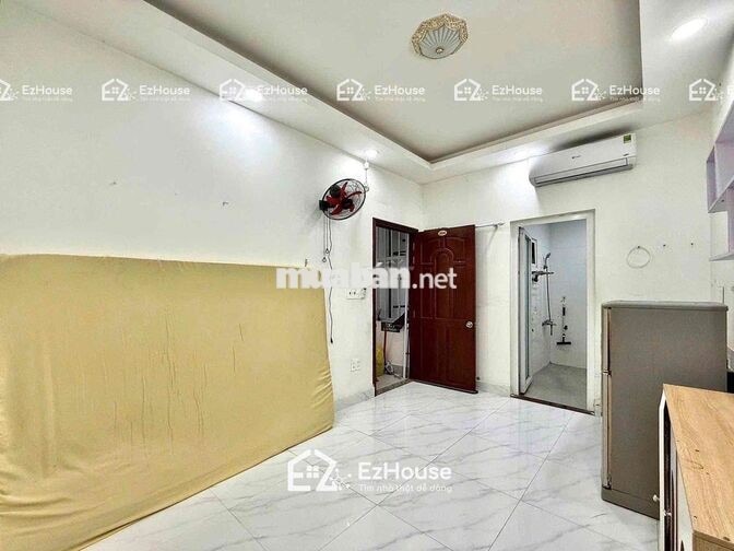 Phòng trọ studio giá rẻ sẵn máy lạnh - thang máy - ĐH Công Thương