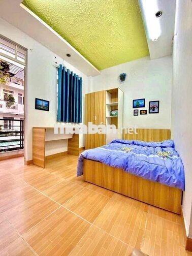 PHÒNG NGỦ BAN CÔNG NẰM NGAY E-TOWN CỘNG HOÀ