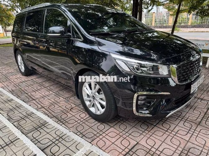 Kia Grand Sedona Premium Đen 50000 km
