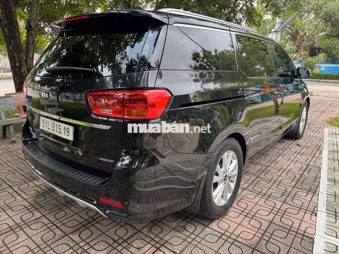 Kia Grand Sedona Premium Đen 50000 km