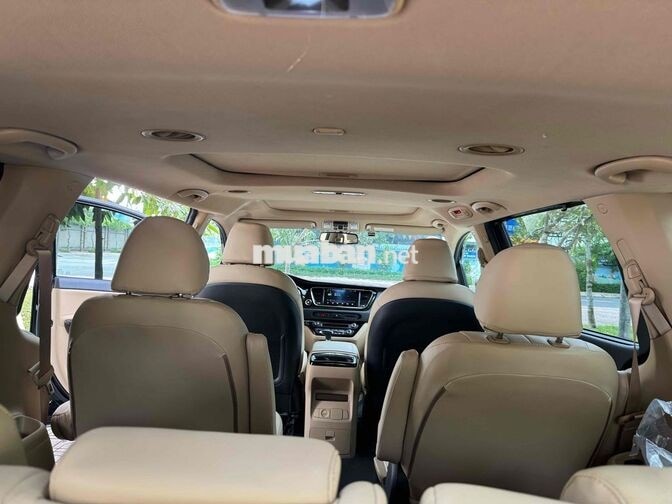Kia Grand Sedona Premium Đen 50000 km