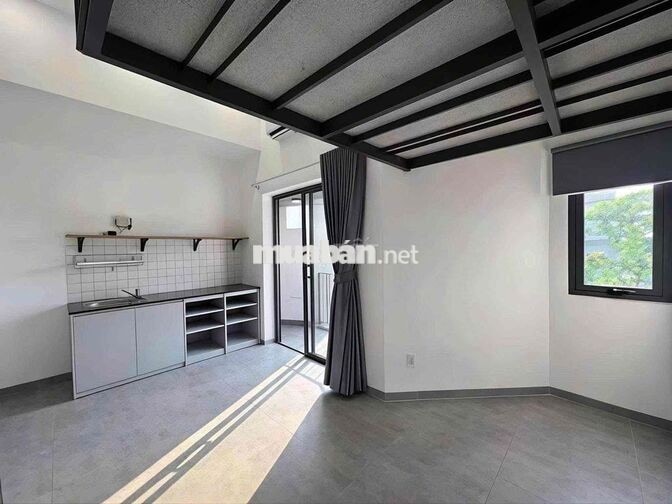 DUPLEX BAN CÔNG NGAY TRUNG TÂM QUẬN 10