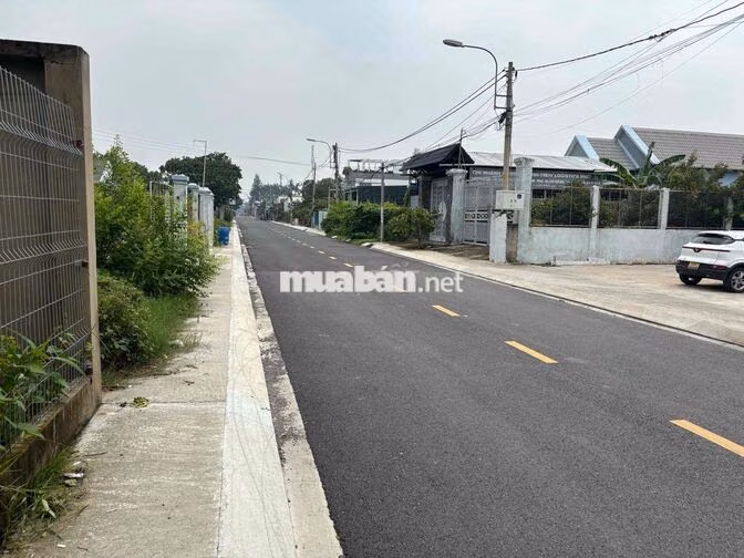 CHỈNH CHỦ BÁN GẤP LÔ ĐẤY 412m2 full thổ .GIÁ 690tr TẠI CỦ CHI ,TPHCM