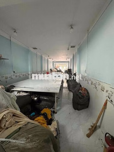 bán nhà 4m x20m 1 trệt 1 lầu đường trước nhà 7m