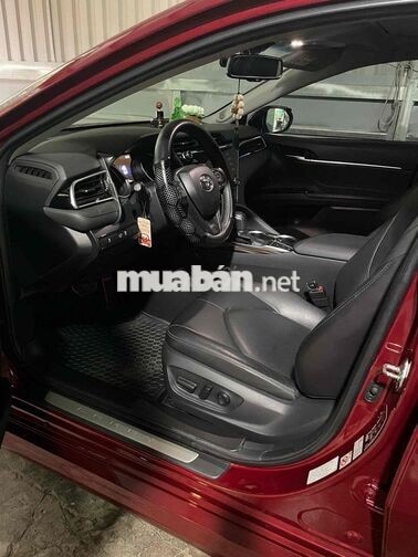 Toyota Camry 2.5Q 2019 Đỏ mận 70.000km