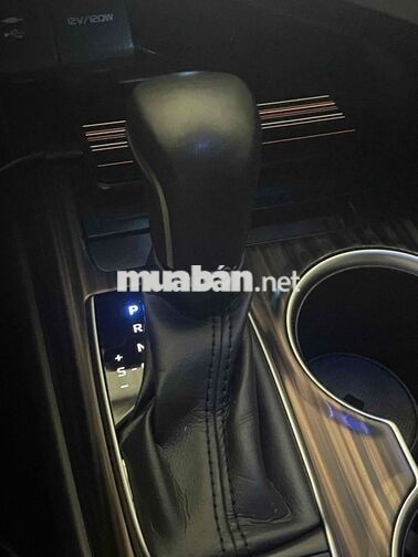 Toyota Camry 2.5Q 2019 Đỏ mận 70.000km