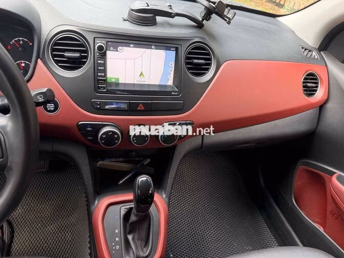 Hyundai i10 Hatchback 2018 Xanh 49.300 km