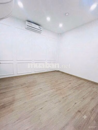 NHÀ ĐẸP GẦN NHÀ THỜ CHÍ HÒA - 6X22M, 525E Huỳnh Văn Bánh, P.13, PN