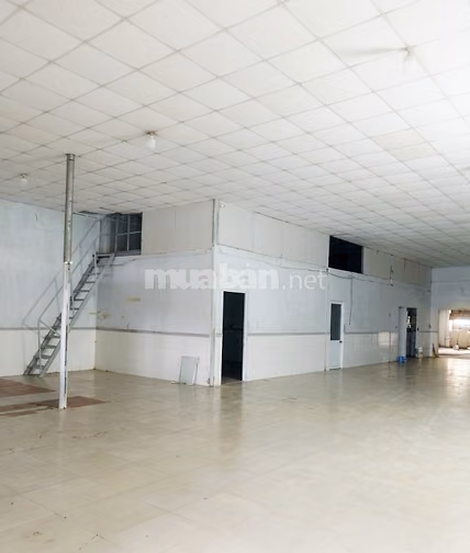KHO XƯỞNG VỊ TRÍ ĐẸP ĐẶNG THÚC VỊNH (700M2) - HÓC MÔN 