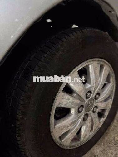 Toyota Innova 2009 Bạc 8 chỗ