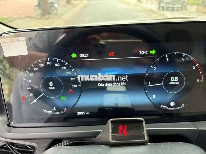 TRANSIT PREMIUM SX 2025 TẢI 945KG/3N 4000KM