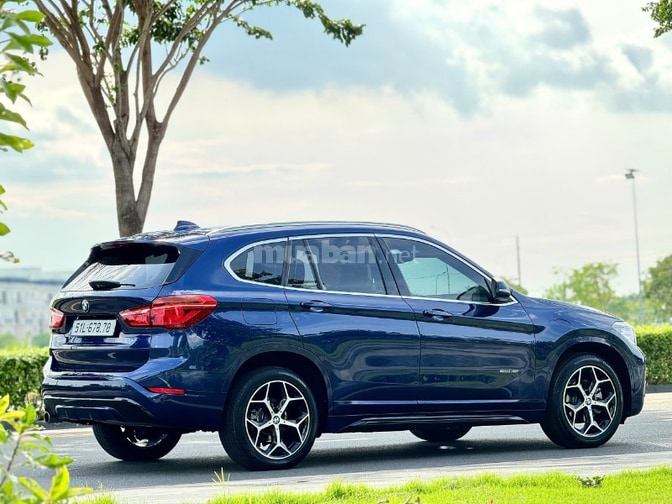 Bán BMW X1 sản xuất 2018 , model 2019, màu xanh nội thất đen