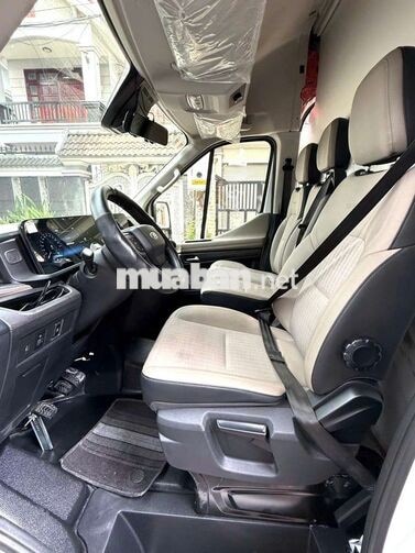 TRANSIT PREMIUM SX 2025 TẢI 945KG/3N 4000KM