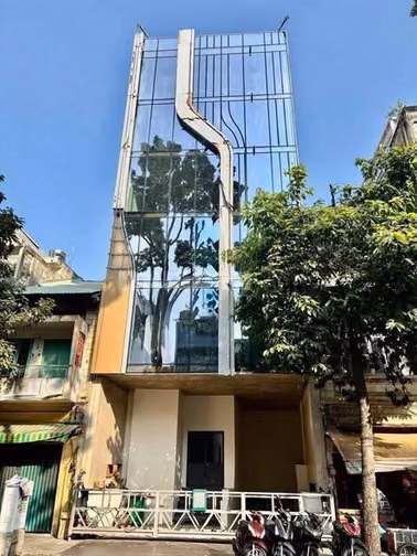 cho thuê tòa nhà 33-35 nguyễn thái bình Q1 8x20m hầm trệt 3lầu TM PCCC