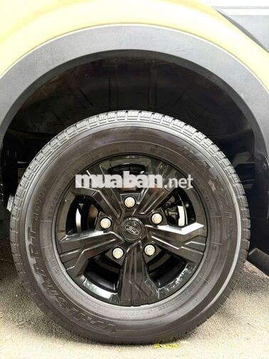 TRANSIT PREMIUM SX 2025 TẢI 945KG/3N 4000KM