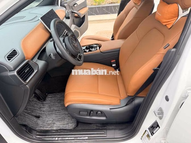 VinFast VF8 Plus 2025 Trắng 6.300km