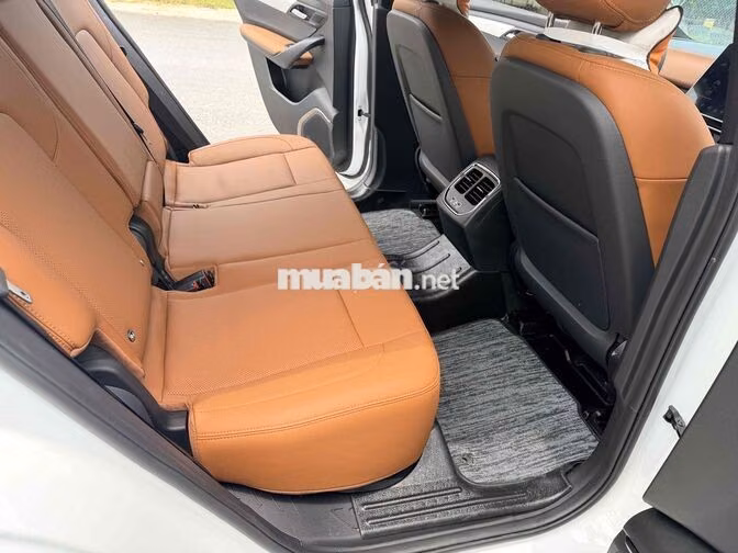 VinFast VF8 Plus 2025 Trắng 6.300km