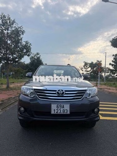 Toyota Fortuner 2014 2.5G - 240000 km