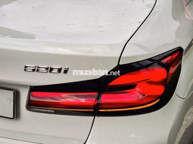 BMW 520i Luxury Line 2023 Trắng Nâu