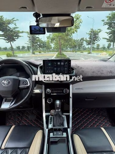 Toyota Veloz Cross Top 2023 Trắng 5v5 full hãng