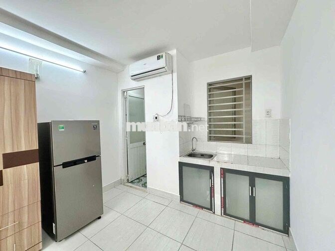 PHÒNG STUDIO FULL NỘI THẤT GIÁ 3tr9 có thể ở liền cửa sổ trời
