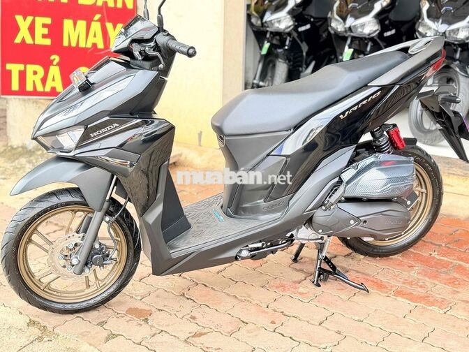 VARIO #2025 KHÁCH MUA DÒNG BỎ MẪU
