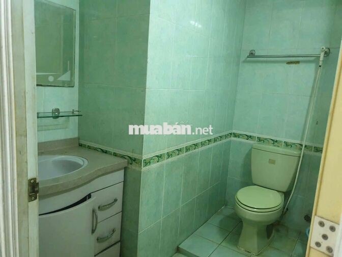 Mình đang trống 1 phòng trọ ở nơ trang long