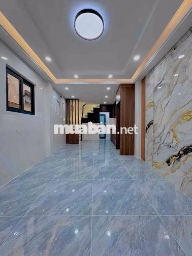 CÁCH SÂN BAY 5 PHÚT - 3 TẦNG - CÁCH MẶT TIỀN 15M - FULL NỘI THẤT