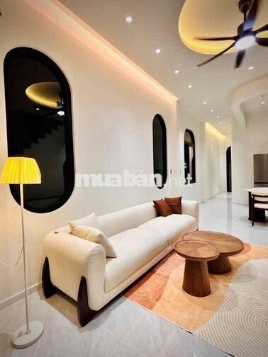 Nhà 2 mặt tiền phú mỹ . full nội thất sân ô tô gần chợ