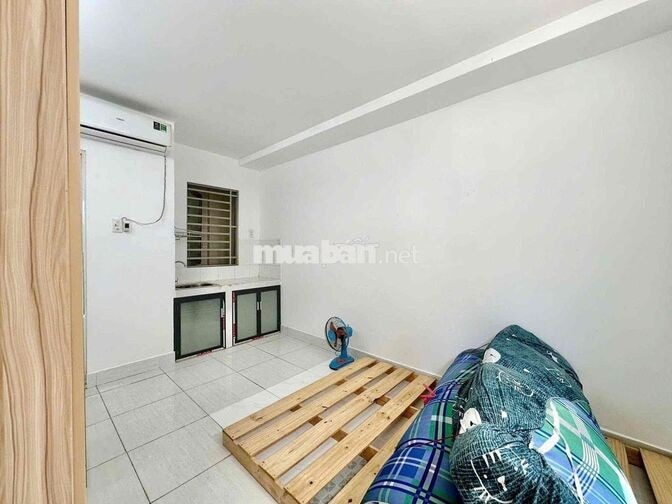 PHÒNG STUDIO FULL NỘI THẤT GIÁ 3tr9 có thể ở liền cửa sổ trời