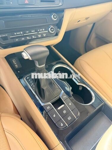 KIA Sedona 2021 Bản Full Xăng Đen 58222 km