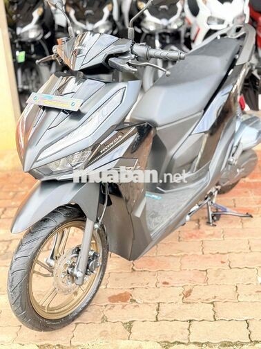VARIO #2025 KHÁCH MUA DÒNG BỎ MẪU