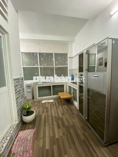 Căn góc 60m2 tại C/C H2, Nội thất đầy đủ.