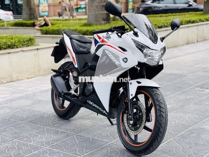 Honda CBR Trắng 150 nhập thái máy zin xe đẹp