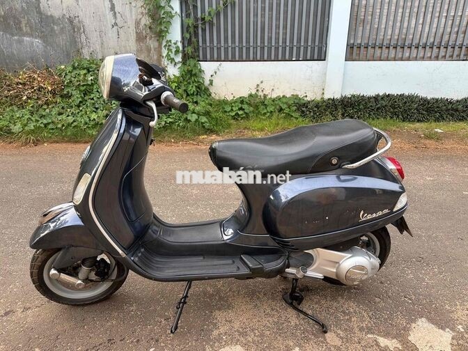 Piaggio Vespa LX 125 Xám