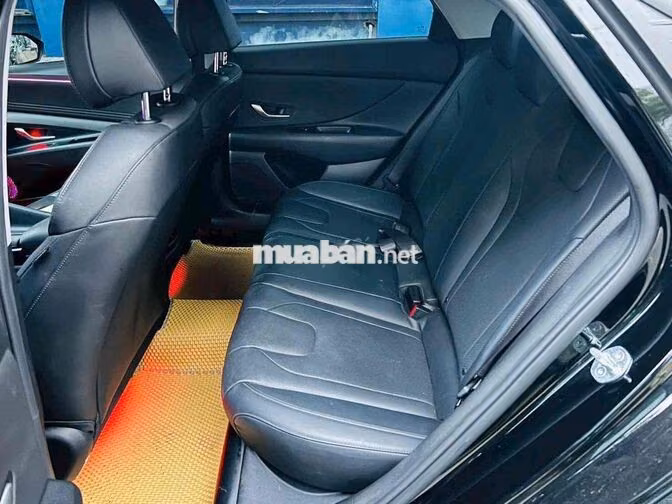 Hyundai Elantra Đặc biệt 2024 Đen 26.000 km