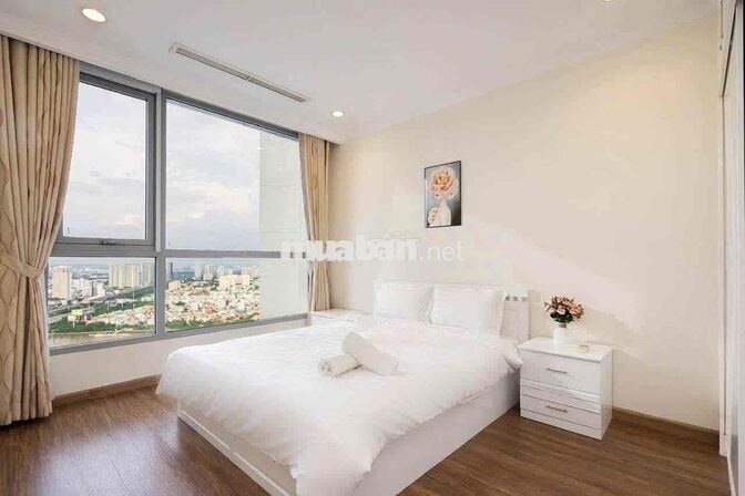 Căn hộ Q7 sang trọng, ban công, thang máy, gần RMIT, TDTU, Q