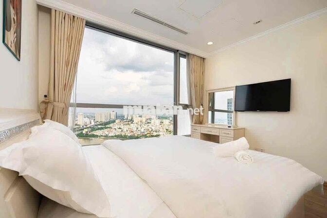 Căn hộ Q7 sang trọng, ban công, thang máy, gần RMIT, TDTU, Q