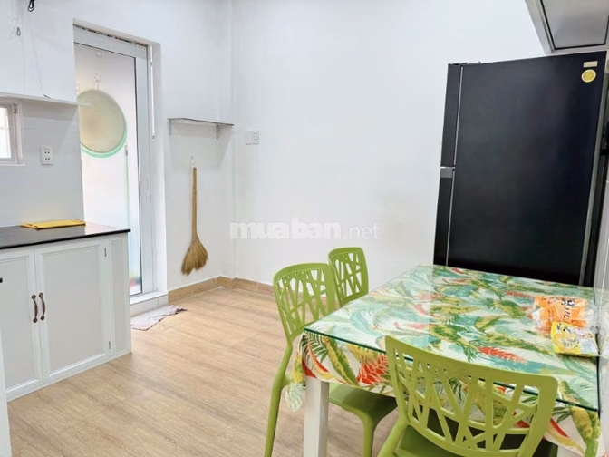Chung cư Nhiêu Tứ- Hoa Sứ n  căn 2p ngủ,có nội thất 10tr/tháng