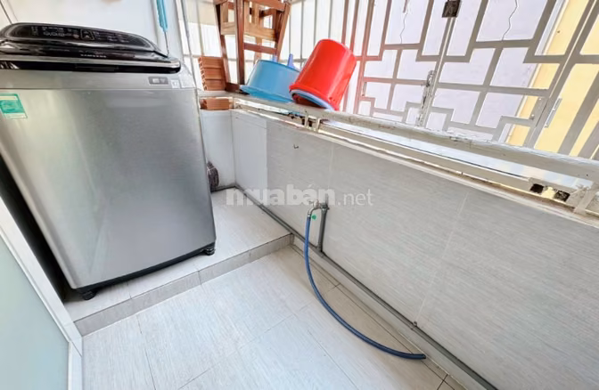 Chung cư Nhiêu Tứ- Hoa Sứ n  căn 2p ngủ,có nội thất 10tr/tháng