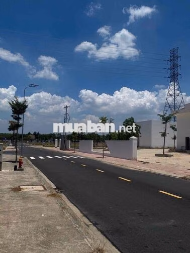 Cần bán gấp lô đất 70m2, MT DT741, gần kcn visip 2, sổ riêng.