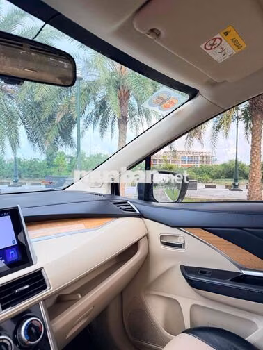 Mitsubishi Xpander 1.5 AT 2019 Bạc