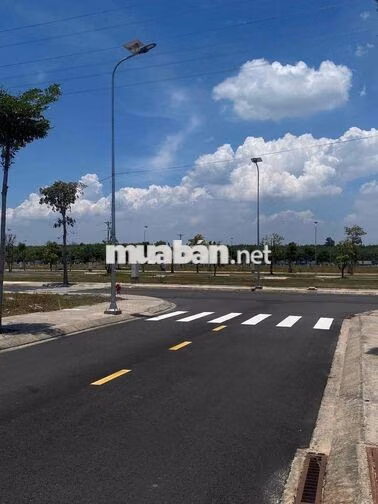 Cần bán gấp lô đất 70m2, MT DT741, gần kcn visip 2, sổ riêng.