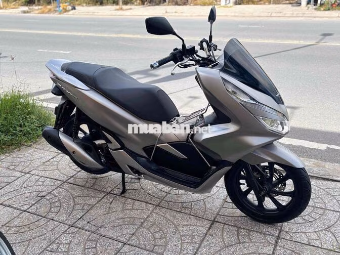 Honda PCX 150 2018 Bạc siêu lướt odo chuẩn 6200km