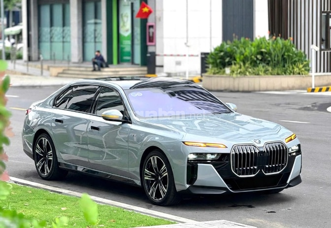 BÁN XE BMW 735i MSPORT, SERI 7 G70, SX 2023, NHẬP KHẦU ĐỨC