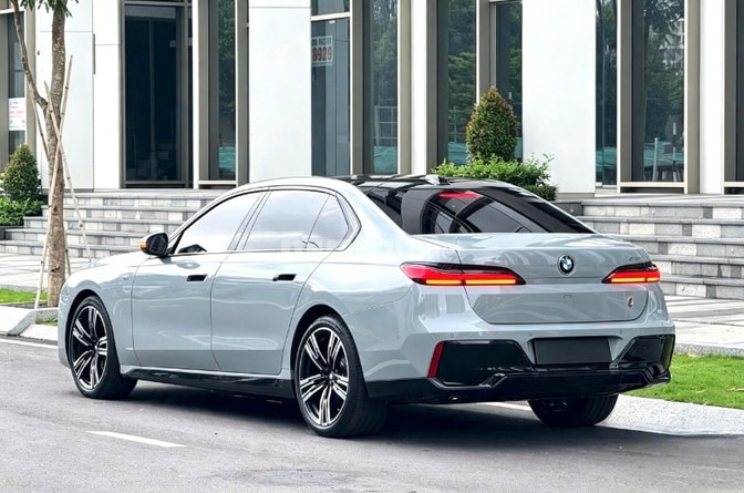 BÁN XE BMW 735i MSPORT, SERI 7 G70, SX 2023, NHẬP KHẦU ĐỨC